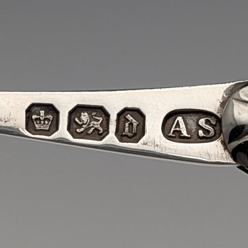 1896 英國古董白色珍珠手柄純銀紐帶掛鉤 Arthur Worral Staniforth